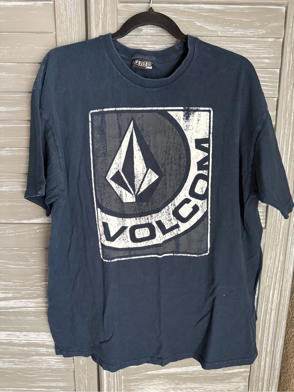 Volcom Men’s Navy Distressed Logo Short-Sleeve T-Shirt